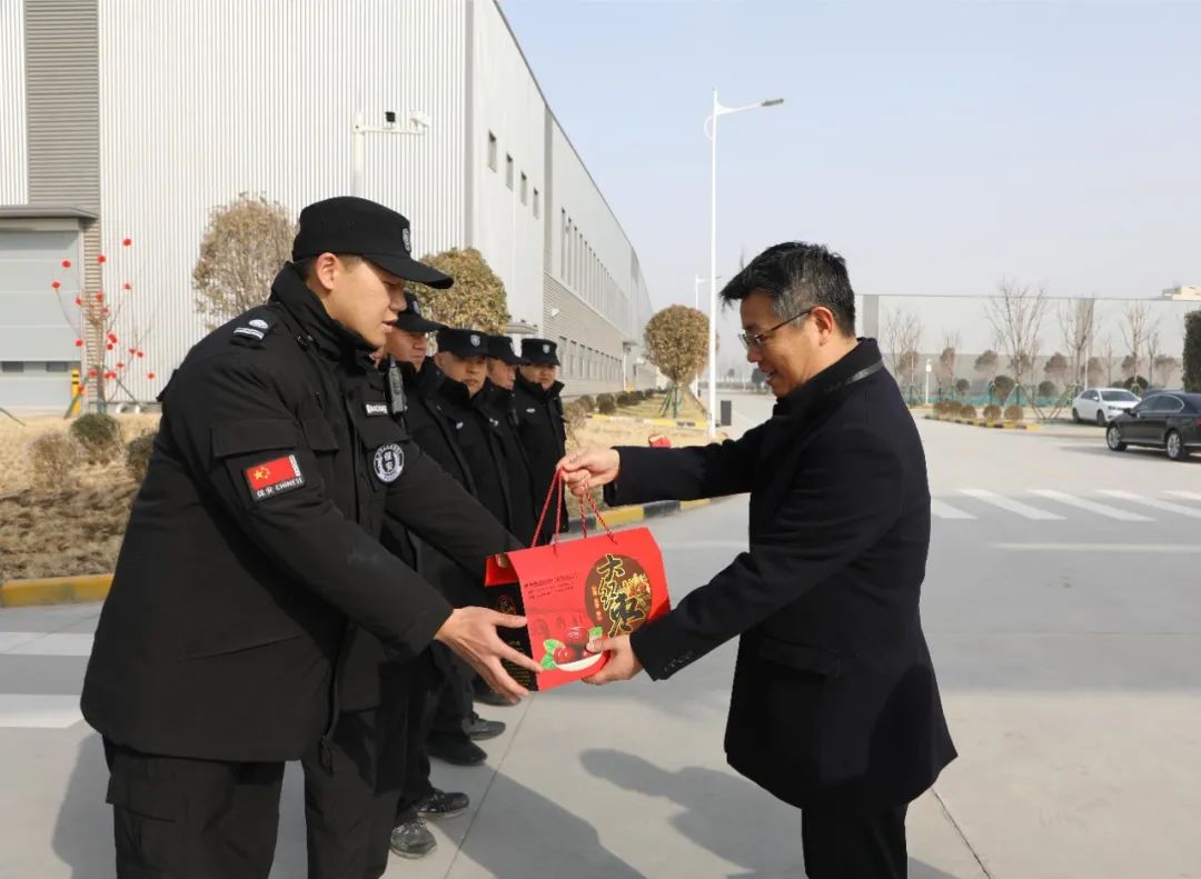 【集團資訊】馬旭耀等集團領導慰問值班員工