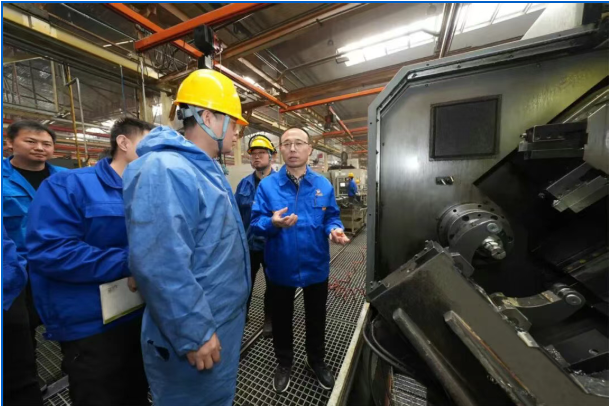 【工匠風(fēng)采】“大國工匠” 田浩榮走進(jìn)陜汽開展“匠心智造 忠誠奉獻(xiàn)”專題講座